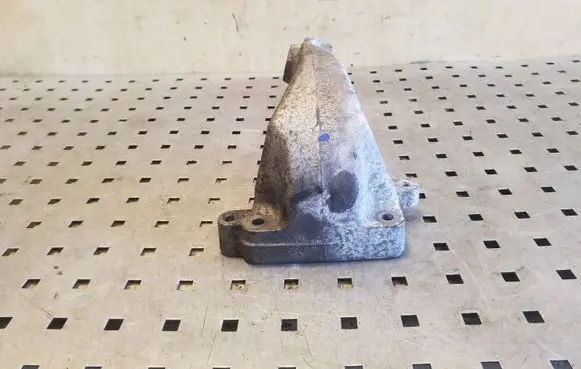 Mercedes-Benz ML W164 Engine mounting bracket A6422230304