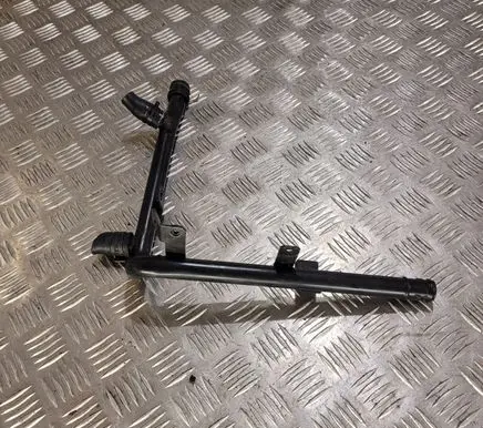 Volkswagen PASSAT B6 Engine coolant pipe/hose