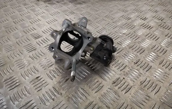 Honda CR-V EGR valve 0120101040