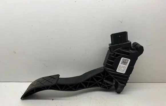 Volkswagen Golf VII Accelerator throttle pedal 5Q1723503H 6PV01062111