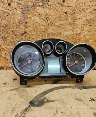 Speedometer (instrument cluster)