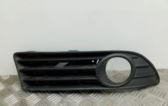 Volkswagen Polo Front fog light trim/grill 6Q0853666H