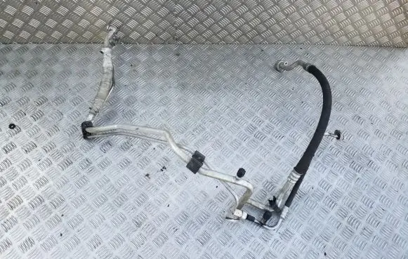 Audi Q3 8U Air conditioning (A/C) pipe/hose 8J0820741D 8U0820743C