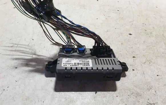 Jaguar XJL Other control units/modules AW9314B663AD 6MXN940A04 111006A