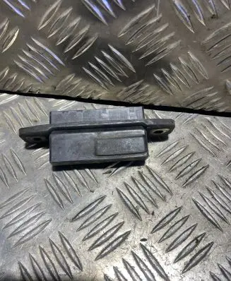 Toyota Verso Tailgate/trunk/boot open switch 