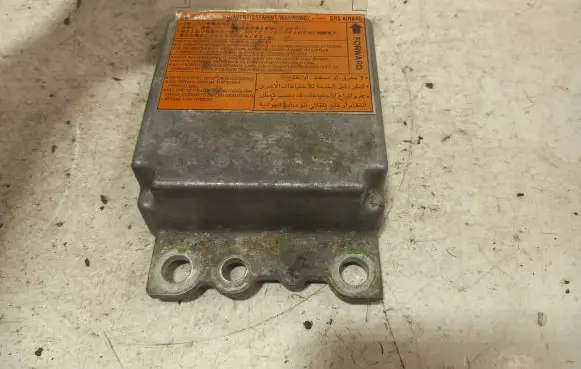 Nissan X-Trail T30 Airbag control unit/module 988208h405