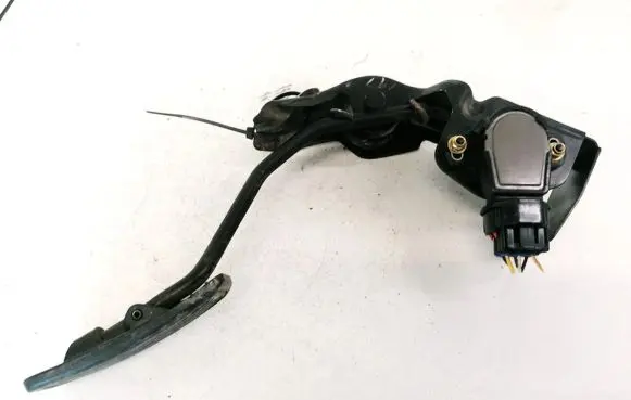 Toyota Avensis T250 Accelerator throttle pedal