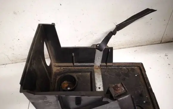 Ford Focus C-MAX Battery box tray 