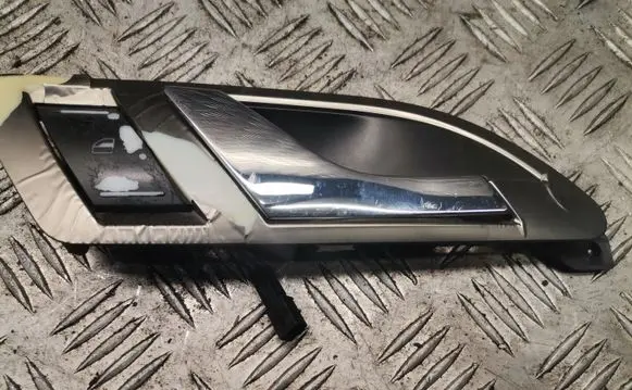 Skoda Superb B5 (3U) Front door interior handle 3u0837932