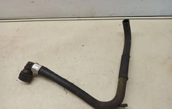 Volvo V70 Coolant pipe/hose 