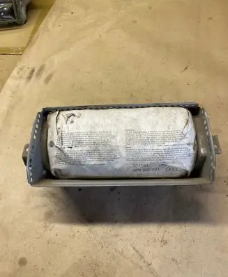 Audi A6 S6 C5 4B Passenger airbag 8D0880201 171151
