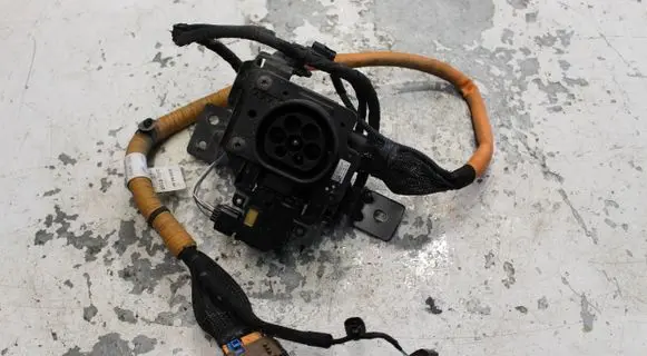 Renault Captur II Electric car charge socket 243406776R