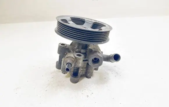 Toyota Corolla Verso E121 Power steering pump