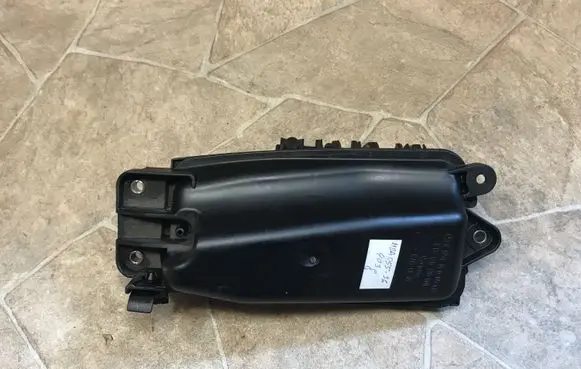 Vacuum air tank