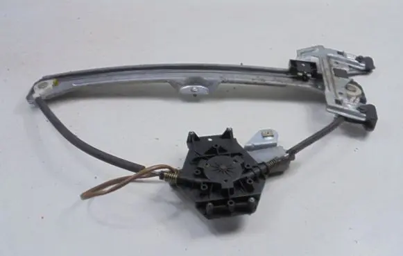 Chevrolet PT Cruiser Front door window regulator with motor 04724556AF