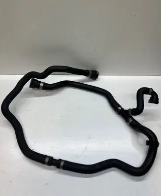 Coolant pipe/hose