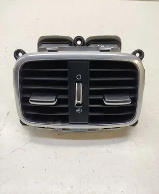Rear air vent grill