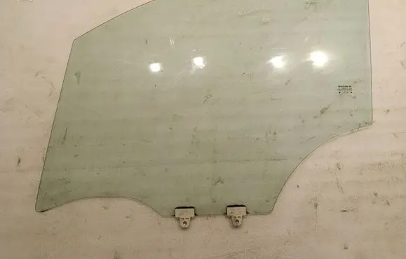Nissan e-NV200 Front door window glass four-door 43R001564 E000001