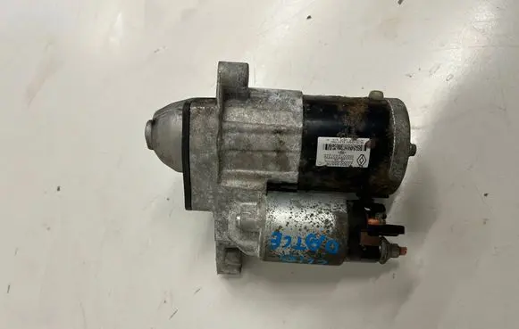 Renault Clio IV Starter motor 233000557R