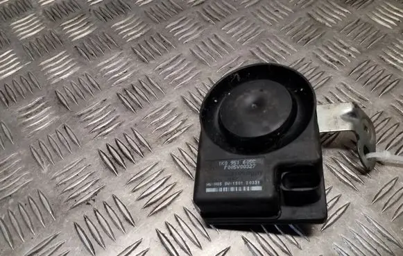 Audi Q5 SQ5 Alarm system siren 1K0951605C F005V00327