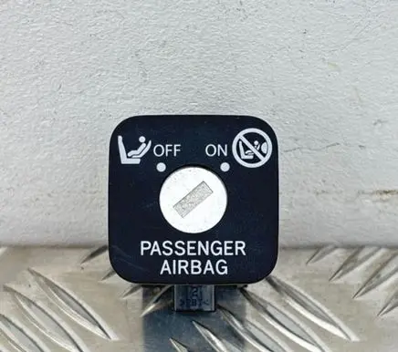 Toyota Auris 150 Passenger airbag on/off switch 1951R08