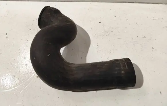 Intercooler hose/pipe