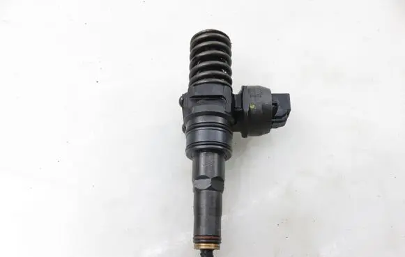 Audi A4 S4 B6 8E 8H Fuel injector 0414720214 038130073AR