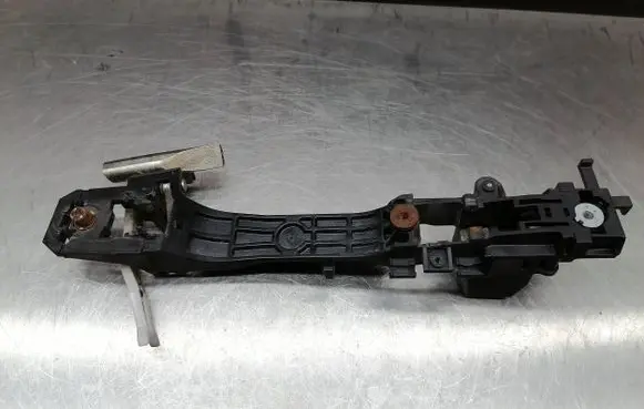 Lexus IS 220D-250-350 Rear door exterior handle/bracket 