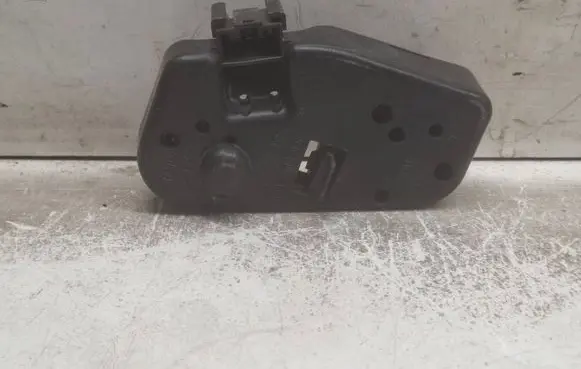 BMW 3 E46 Tail light bulb cover holder 230570