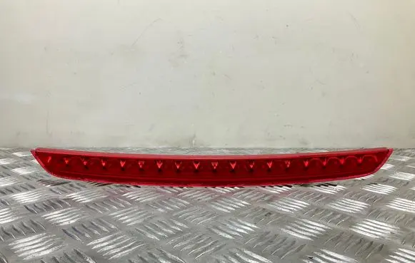 Audi TT TTS Mk2 Third/center stoplight 8J0945097
