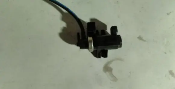 BMW 1 E81 E87 Turbo solenoid valve 72279600 2247906