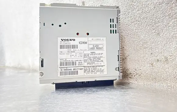 Volvo V50 CD/DVD changer 31266763 31260532AA 8617740