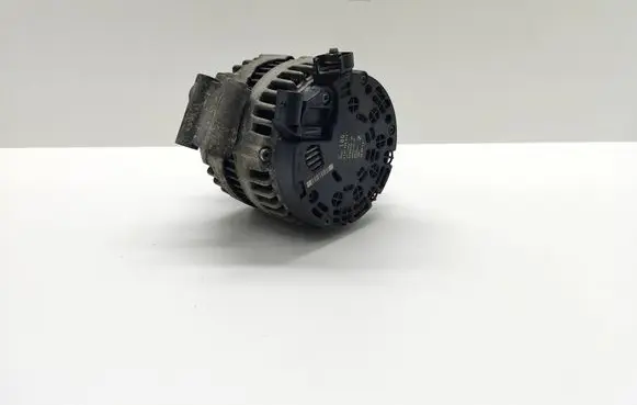 BMW 5 E60 E61 Generator/alternator 7550968 755096807 0121715012