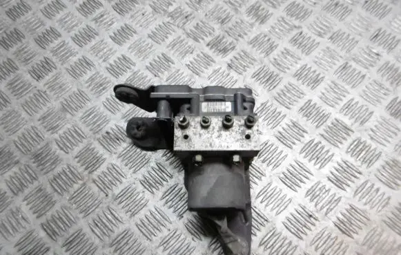 Renault Megane II ABS Pump 8200038702