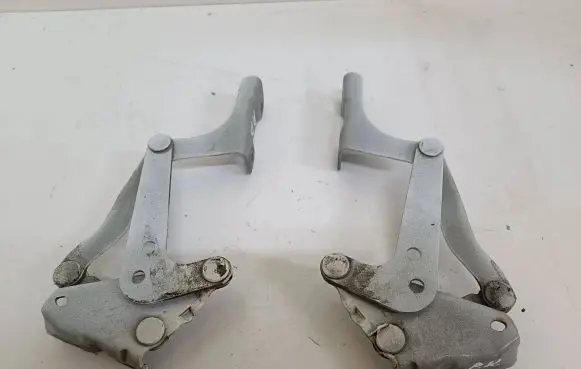 Peugeot iOn Engine bonnet/hood hinges