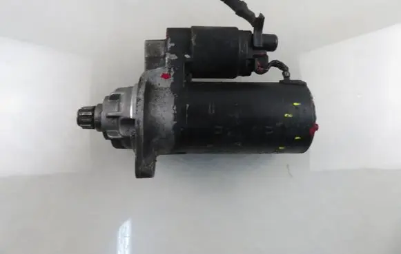 Volkswagen Golf IV Starter motor 0001125018 02M911023A