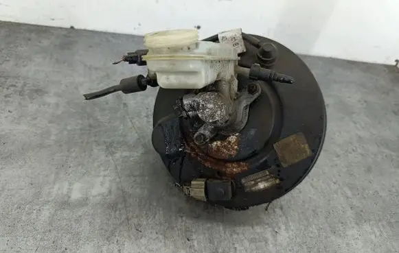 Ford Focus Brake booster