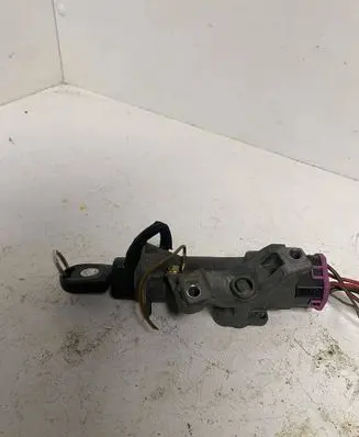 Volkswagen Golf IV Ignition lock 4B0905851C