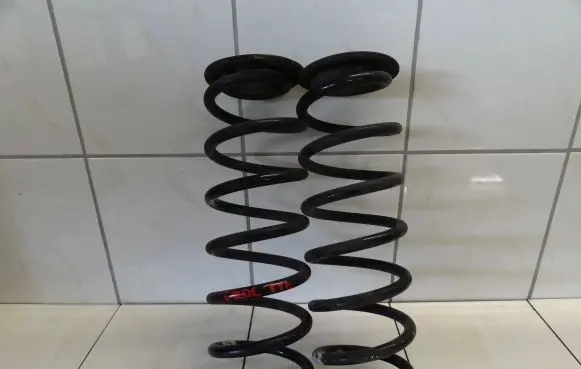 Volkswagen T-Roc Rear coil spring 5Q0511121EP