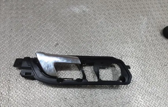 Volkswagen Polo IV 9N3 Rear door interior handle 600837174