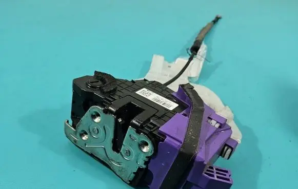 Hyundai i30 Rear door lock 81420G3000 IMPRK1549287