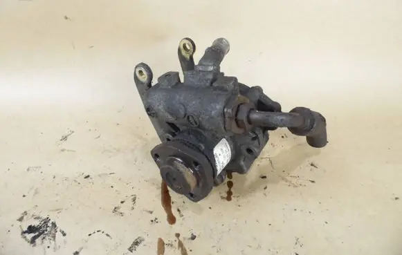 Mercedes-Benz Vito Viano W638 Power steering pump 0024662301 61289 2106454