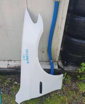 BMW 5 F10 F11 Fender