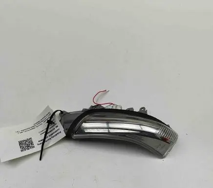 Toyota Prius+ (ZVW40) Mirror indicator light 8174052040