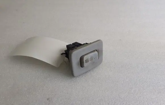 Hummer H3 Sunroof switch 15125379