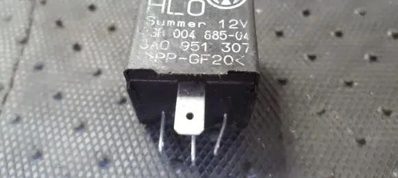 Skoda Octavia Mk1 (1U) Other relay 3A0951307 3SB004885-04