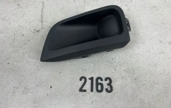 Citroen Berlingo Front bumper lower grill 9816769580