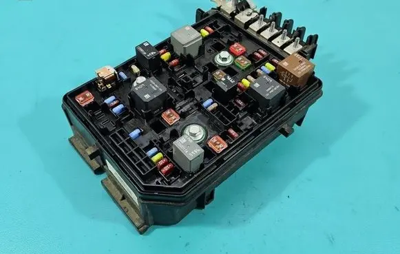 Opel Astra K Fuse box set 39040853 IMPRK1522850