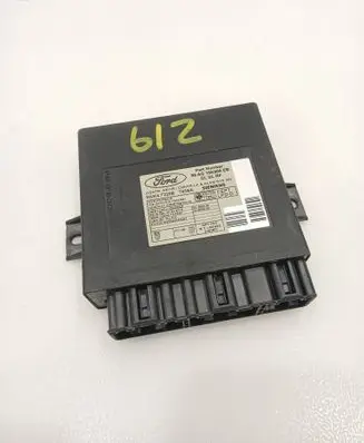 Ford Focus Comfort/convenience module 98AG15K600EB 5WK47220B