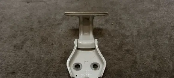 Iveco Daily 6th gen Front door upper hinge 56087